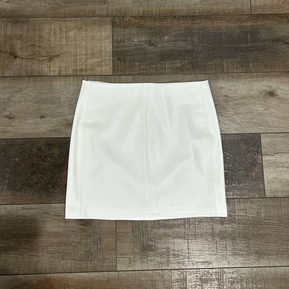 Brand new Enza Costa faux leather mini skirt in off white - Picture 2 of 5